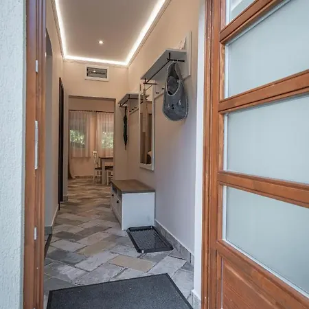 Aranypart Tatil Evi Balatonlelle
